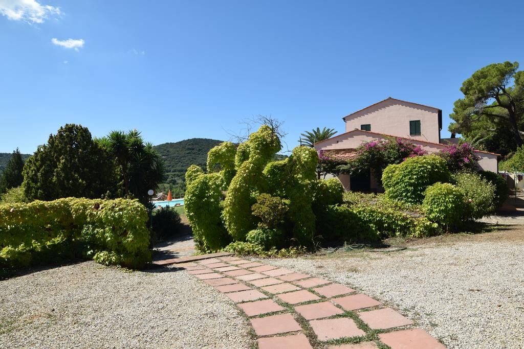 Residence Della Luna Porto Azzurro Buitenkant foto