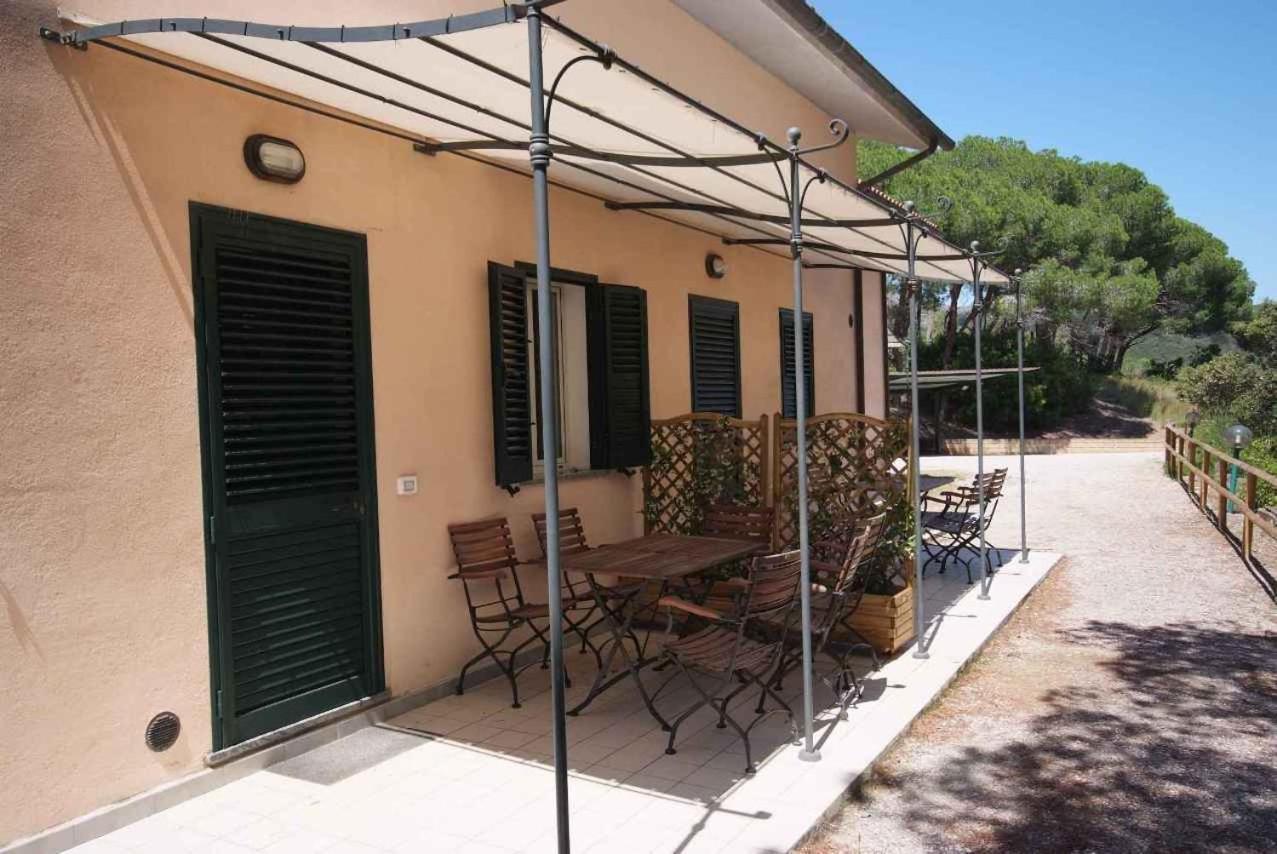 Residence Della Luna Porto Azzurro Buitenkant foto