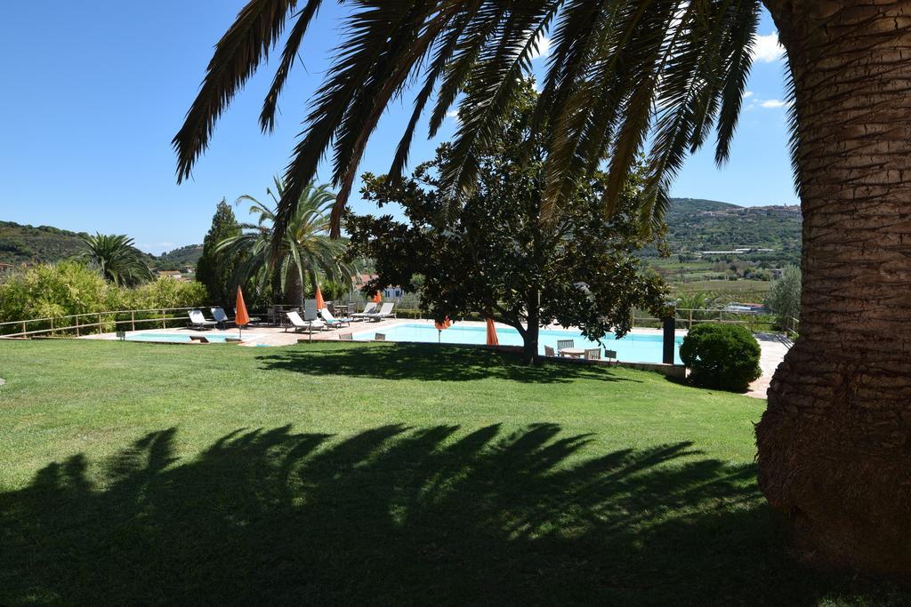 Residence Della Luna Porto Azzurro Buitenkant foto